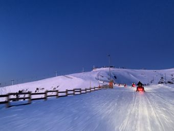 Pack Exploration : randonnée motoneige en forêt + pistes (1h30) image 1