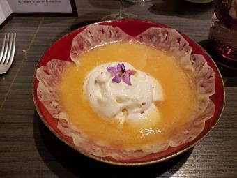 Repas gourmand pour deux personnes image 1