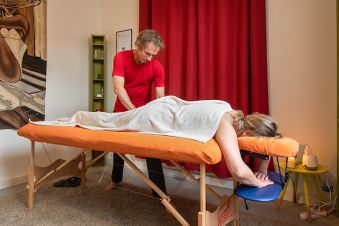 MASSAGE RELAXANT CALIFORNIEN - 1h00 image 3