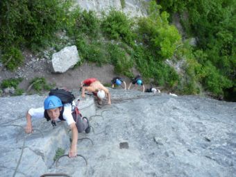 1 place pour 1 parcours de VIA FERRATA niveau découverte image 1