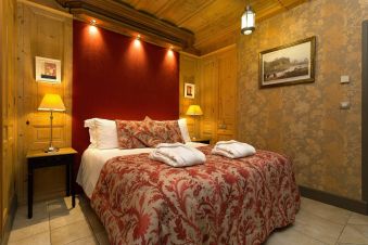 Une nuit en Chambre Luxe au Château de Candie image 2