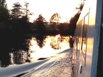Croisière Lac et Canal avec Menu Nénuphar - Aix-Les-Bains image 3