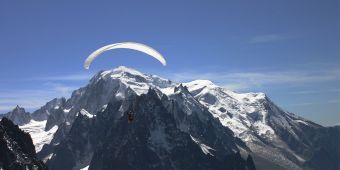 Parapente Vol Long Courrier - Face au Mont Blanc image 1
