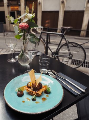 DEJEUNER POUR 2 PERSONNES + VIN ET CAFE image 1