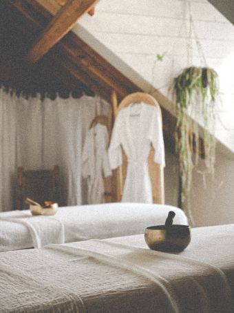 Massage DUO sur mesure Huiles Bio - 1h15 (pour 2) pression légère à profonde image 1