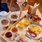 Petit déjeuner servi en Chambre