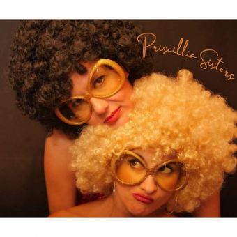 Repas-spectacle pour 2 personnes - soirée dansante : des années yéyés aux années 80 avec Les Priscillia Sisters ! image 1