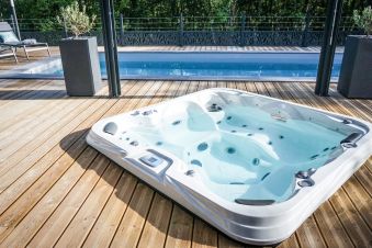 Nuit insolite au dôme avec accès privé au spa + piscine chauffée image 4