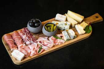 Cocktail & Snacking image 6