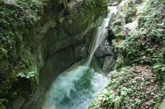 1 place pour 1 descente au canyon du Furon partie haute image 3
