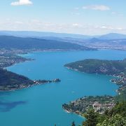 Image de Très beau vol au dessus du lac d'Annecy
